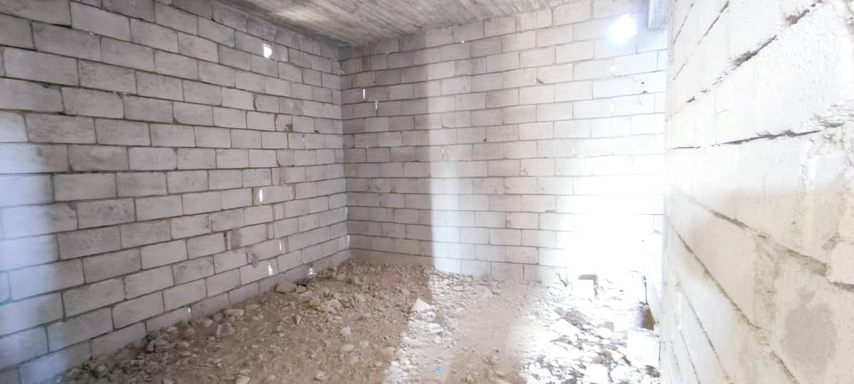 اعلان رقم (818)
هيكل زراعي طابق واحد ركن للبيع 
مساحة /160م
العنوان/قرب مدرسة شمس 
السعر/35 مليون 
-----------------------
للاستفسار اكثر مراجعة مكتب محمد الواقع في فلكة راس فرع جامع الامام علي او اتصال بالارقام التالي 
***********
***********
نستقبل كافة عروضاتكم سكنية وتجارية في كافة المناطق طوز و كركوك...
