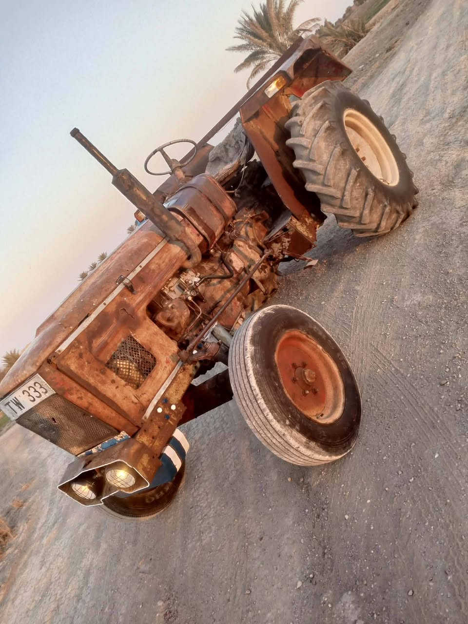 عنتر للبيع موديل 88 مكينه مكفوله كفاله عامه محرك وبم جديد  كير وجهاز الرفع نكره سلف بريك مكينه جاهزه معه عربانه  بيع مستعجل /***********//***********
