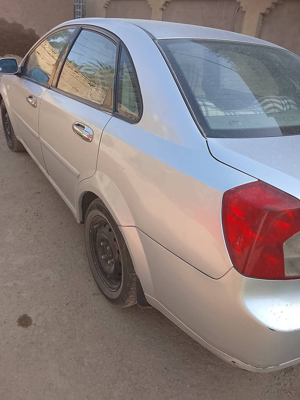سياره دايو لاستي اوبترا للبيع موديل 2008رقم بغداد بأسمي سياره مصبوغه حزام حداديه ومكينه وكير بحاله جيده بيها خياس بالدوسه كما موضح السعر 62
مكاني الديوانيه 
***********
