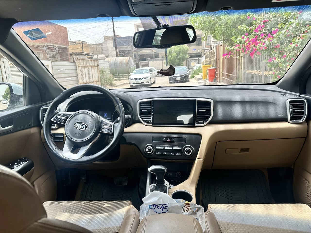 سوربتج 2020 للبيع
السلام عليكم سبورتج 2020 خليجي للبيع مواصفات البيسك محرك 2000 دوش مكفوله من كلشي بيها بارد كلش قليل مواصفات مري شفط تحكم ستيرن ثلاث انظمه قيادة حساس امامي خلفي تبريد قطعتين  اشاير بالمري سيارة ماشية85 الف سعر 197 وبيها مجال مكان بغداد ***********
