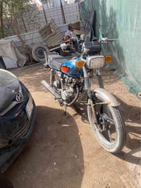 دراجه ٢٠٠٦ • اسود • معامله كامله