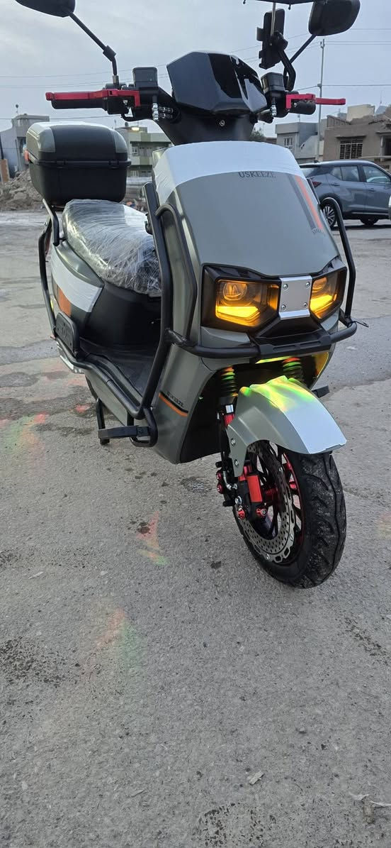 متطور شحن للبيع ملف 3800 وبطاريات 6 مسطره بيه سويت وكرت وبصمه شاشه الكترونيه نضيف جدا السعر 1100 مليون وميه الف وبيه مجال ***********
