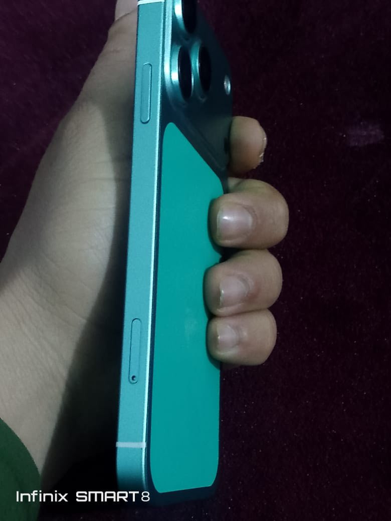 ايفون١١ محور ١٧ برو ماكس تحوير مطابق تماماً من ناحيه كلشي ذ١٢٨ دبل سيم كارت مبدل شاشه اصليه سعر٢٥٠ وبي مجال قليل ***********عنواني بل زبير
