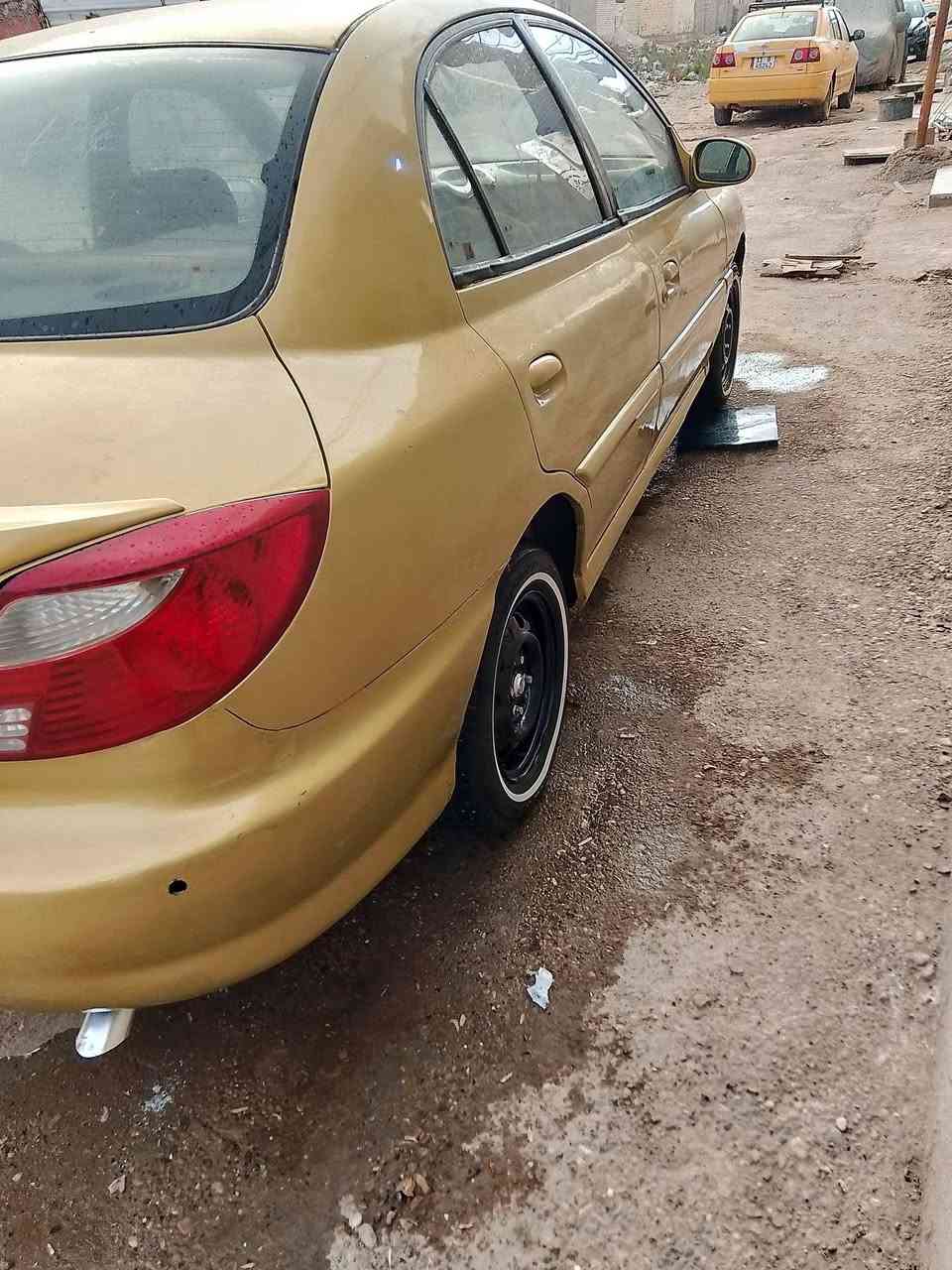 السلام عليكم للبيع كيا ريو موديل 2000  مصبوغة عام جمالية مكينة 1600مسكر جديدة صدر جديد تخم تاير باتري دوشة كلة جديد رقم بغداد سنوية 28 السعر 33 وبي مجال للستفسار اتصل علة الرقم ***********
