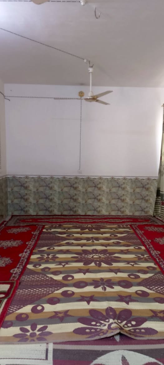 السلام عليكم
بيت للبيع مساحتها 300متر بناء 200متر في النجف شارع الصب عامود 321خلف اسواق الحمداني يتكون من غرفتين وصاله ومطبخ.  واستقبال وصحيات داخليه و خارجيه السعر 75 وبي مجال رقم هاتف لاستفسار ***********ابو منتظر
