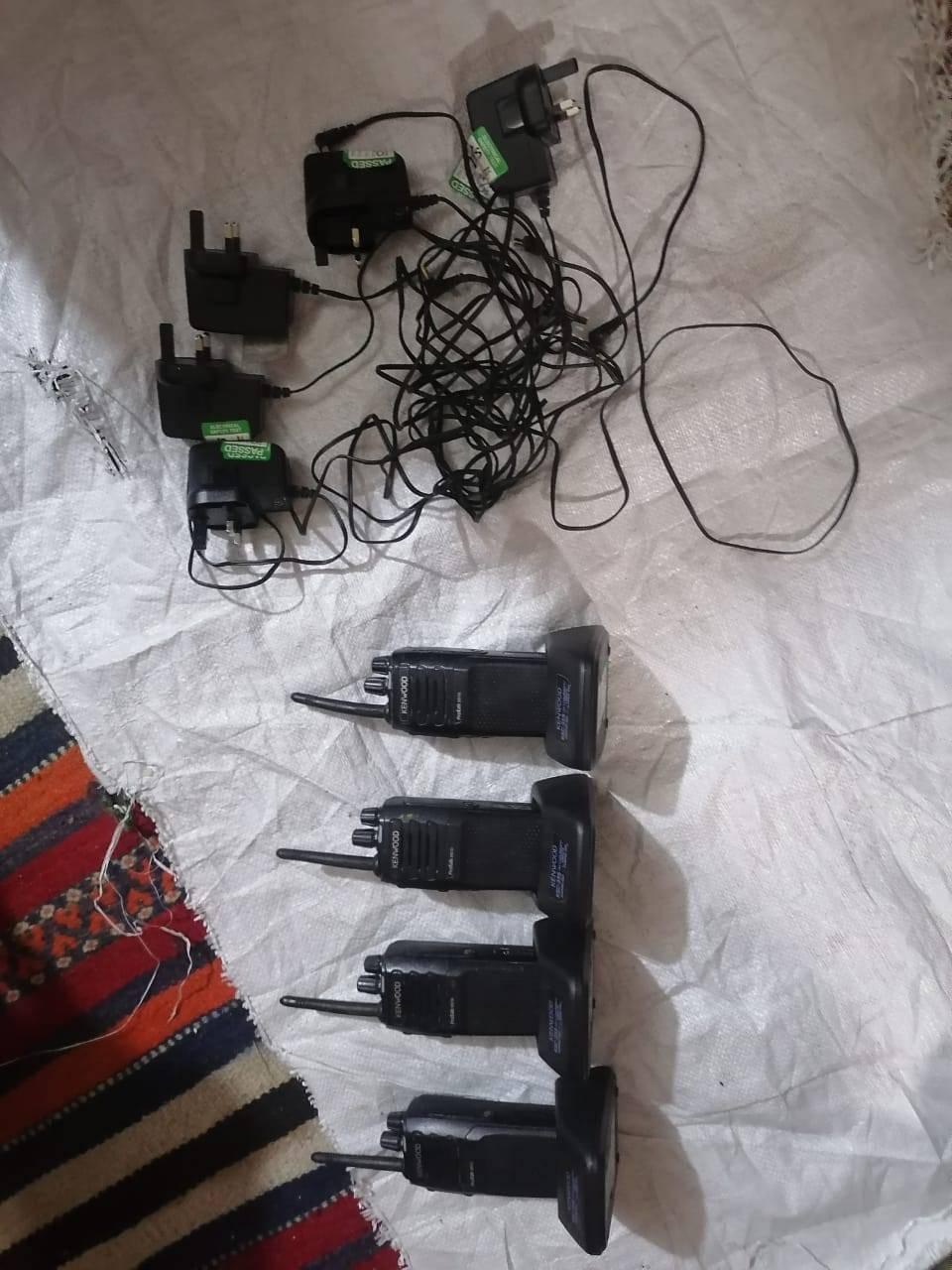 اجهزة اتصال لاسلكي كينود
نظيفه جدا  وشغاله 
عدد ٤ مع الشاحنات 
١٠٠ مع التوصيل قفل 
بلاش


**إذا كنت صاحب هذا الإعلان وتريد حذفه لأي سبب، رجاءا أرسل رسالة إلى الدعم الفني**