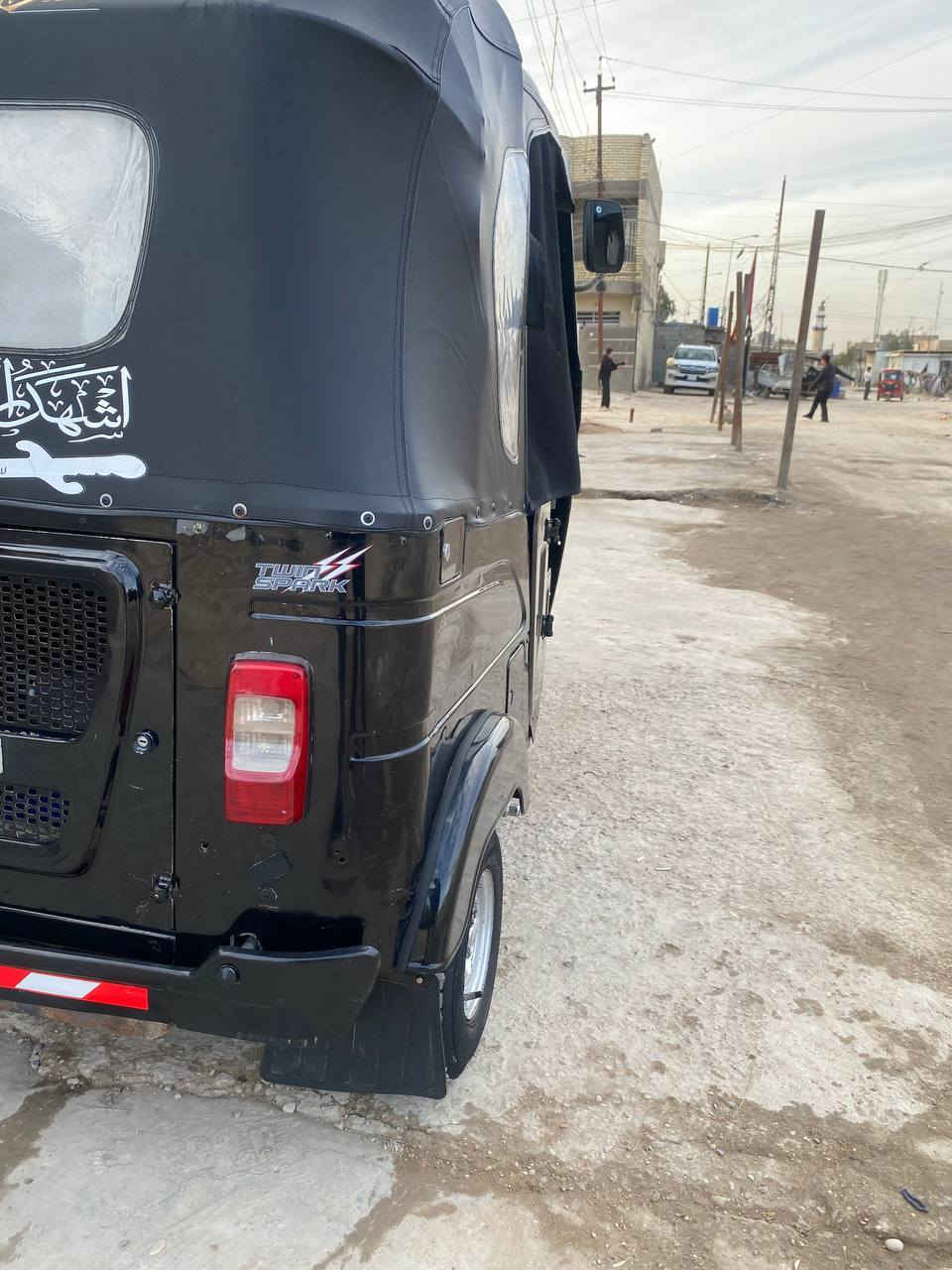 سلام عليكم تكتك 22شهر 8 رقم وسنوية كفالة من صبغ والمعجون مكينة مجفتة تجفيت شركة رقم *********** مكان العبيدي حي الرأسة
