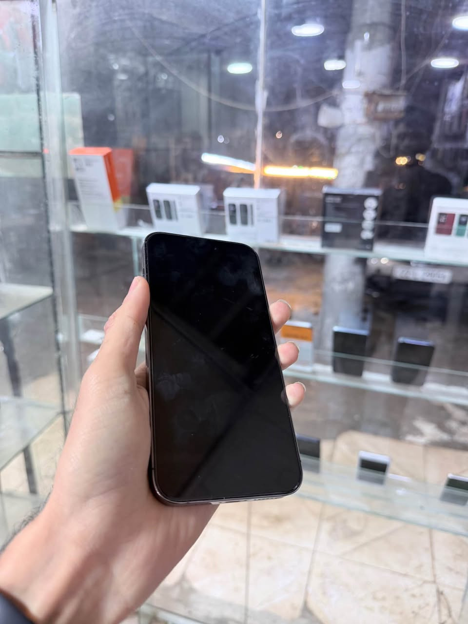 ئایفۆن ١٤ پڕۆ ماکس ڕەنگی مۆر
شتێکی هەتا بڵێی جوان و خاوێن بێ شوخت
کەپسەو نەکراوەتەوە زەمانی کۆمپیتەر و هەوا
128 گێگای یەک سیمکارت پاتری 79
نرخی 519 دۆلار گەیاندن هەیە 
ناونیشان هەولێر-قەڵاتی نوێ مۆبایلی هاوکار
ژمارە مۆبایل :- 📱*********** أربيل, العراق
