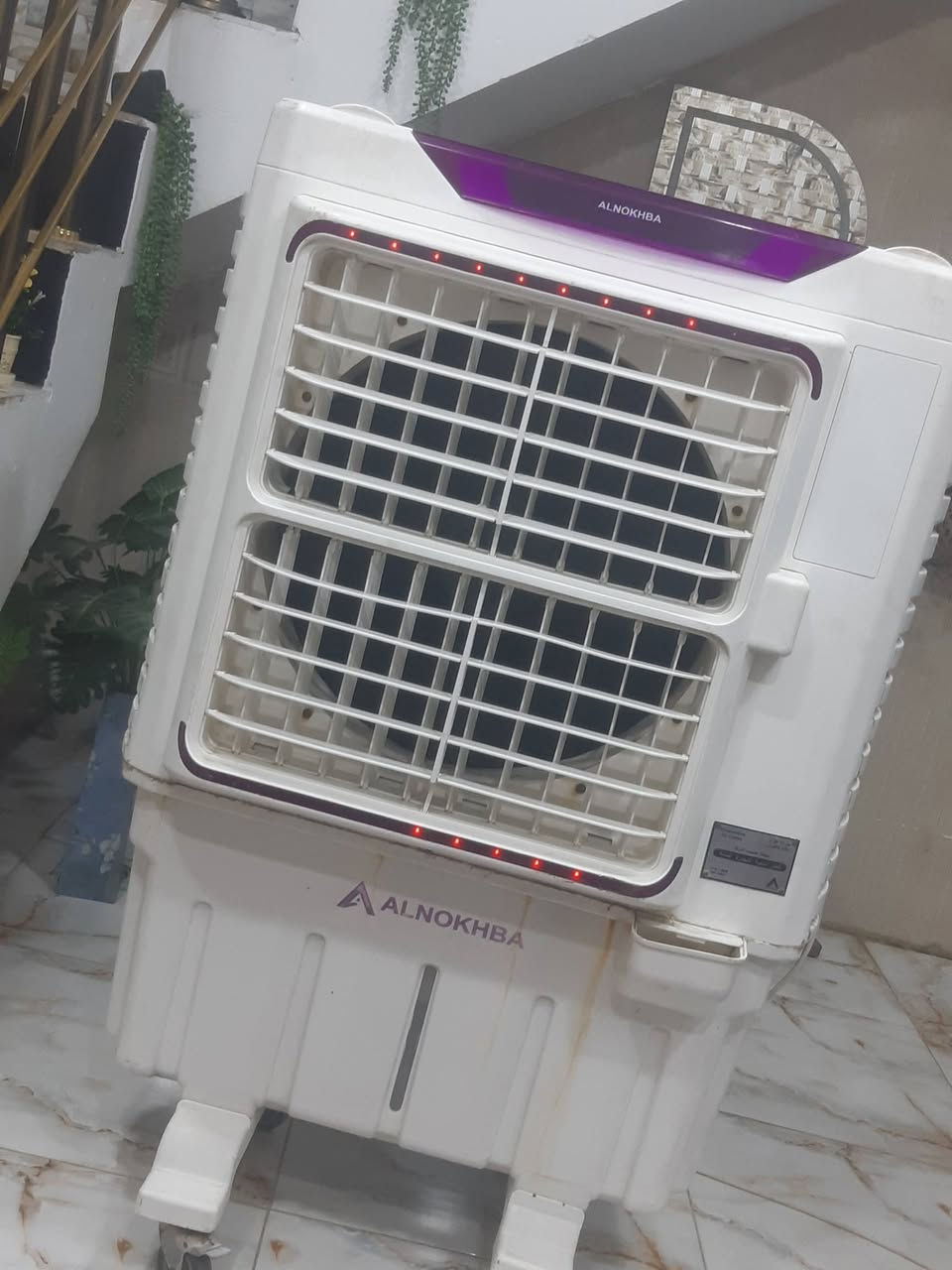 جديده ستعمال قليل شرط الفحص مابيها اي نقص ٣ سرع مع مؤقت . دكم لمس  الحجم الكبير .بارده ثلج ماخذيها ٢٥٠ يردوها،   ١٣٠ ، وبيها مجال


**إذا كنت صاحب هذا الإعلان وتريد حذفه لأي سبب، رجاءا أرسل رسالة إلى الدعم الفني**