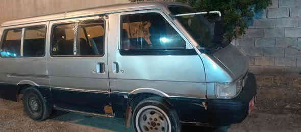 السلام عليكم كيا بس للبيع موديل 94 جاهزه من كل شيء رقم بغداد مشروع وطني السعر 30 وبيها مجال رقم الهاتف***********
