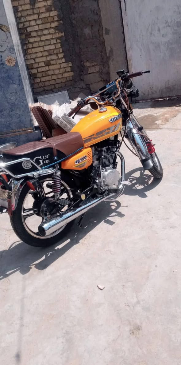 السلام عليكم دراجه للبيع سوفان موديل ٢٣ اوراق اصولي مكاني بابل والسعر ٥٠٠ وبيه مجال الطيبن واليرد يشتري هاذا رقمي (***********) ***********)
