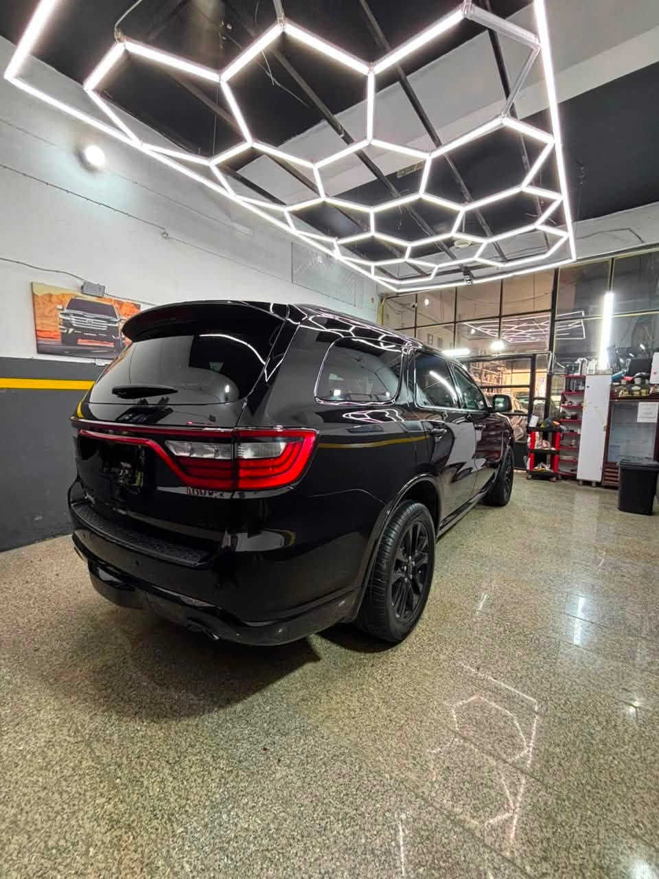 🚘 2024 Dodge Durango GT Plus – Black Top

🔥 كلين تايتل
✅ كفالة عامة من الحادث
✅ بدون أي حادث نهائياً

📌 التفاصيل :

* سرقة البنيد وتم تبديله بقطعة أصلية بنفس اللون.
* أثناء تحميل السيارة في الحاوية انطخت طخه  بسيطة جداً في حافة القمارة، موضحة بالصور فقط.

✨ فول مواصفات (1/1):
• فتحة سقف
• رادار 360°
• حساسات أمامية وخلفية
• مقاعد جلد VIP
• شاشة كبيرة

📍 ترقيم بغداد – شهداء
📄 وكالة عامة

المكان بابل -حله
***********
