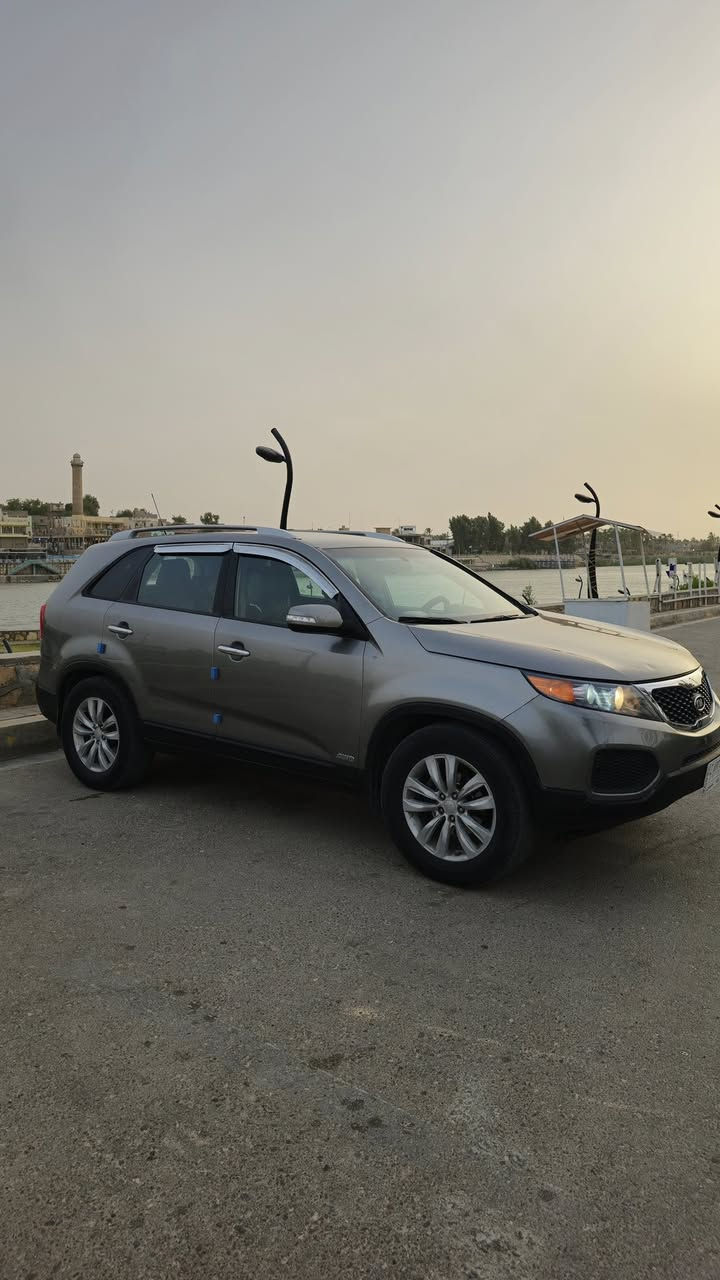 رقم بغداد مشروع وطني ( الالماني )
محرك ٦ سلندر  
لون فيلي 
ضررها موضح بالصور 
وصور السونار موجود ايضاً بالمنشور
السيارة حلوة ونظيفة استخدام شخصي
ماشية 180 ميل 
تبريد 3 قطع . 7 راكب ، شاشة اندرويد وكامرة دوارة
اشاير بالمري وباقي المواصفات المعروفة ..
مكان السيارة : بغداد - الدورة
السعر المطلوب : 147 ورقة وبيها مجال بسيط جداً ..
للتواصل خاص او الاتصال على الرقم 
***********
