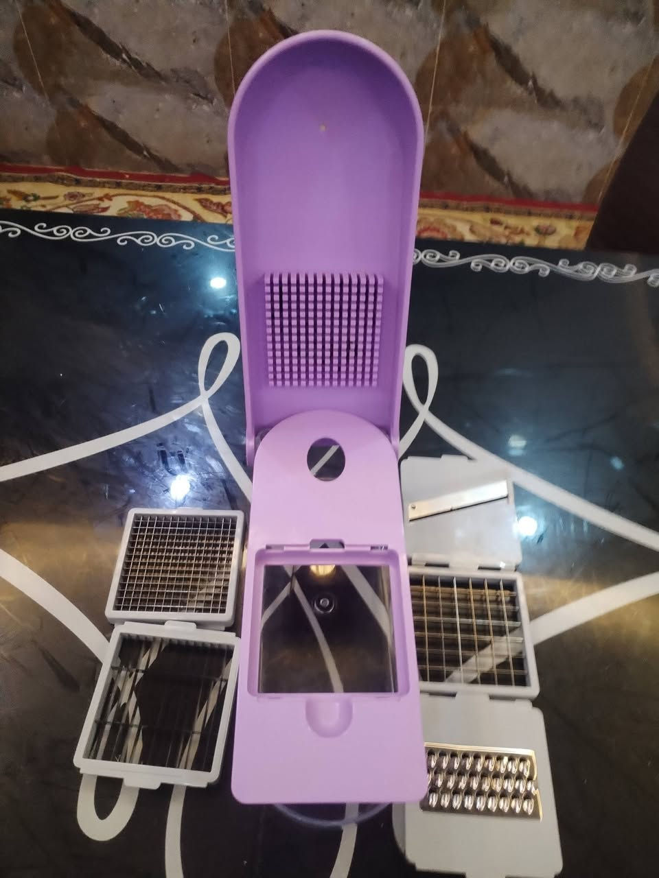 گدر كهربائي كبير غير مستعمل مع عصارة جزر ورمان صناعه اسباني مع غراض متفرقه كلمن وسعره


**إذا كنت صاحب هذا الإعلان وتريد حذفه لأي سبب، رجاءا أرسل رسالة إلى الدعم الفني**
