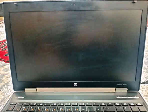 للبيع: HP EliteBook 8570w – وحش الأداء للألعاب والبرامج الثقيلة!
جهاز مصمم للمحترفين والألعاب الحديثة، أداء ثابت وسلس، ويشغل كل الألعاب الكبيرة بدون أي تهنيج 

 المواصفات الأساسية:

 رام: 8 GB DDR4 (قابل للتطوير )

 المعالج: Intel Core i7 (محدث لأحدث تعريفات)

 كرت الشاشة: NVIDIA Quadro (محدث بالكامل – أداء ممتاز بالألعاب)

 التخزين:

داخلي: 128 GB SSD M.2 (قابل للتطوير)

خارجي إضافي: 128 GB SSD M.2

 البطارية: ضمان تشغيل ساعة كاملة، ومع الشاحن تشتغل أسابيع متواصلة بدون أي مشاكل

 الشاحن الأصلي: قدرة 250 واط

 الإضافات والمرفقات:

 إضافات تجي ويا اللابتوب (كلها شغالة 100%)

ماوس عادي يأدي الغرض للاستخدام اليومي والألعاب.

جويستك (يد تحكم) تشتغل بلوتوث وعلى اللابتوب والموبايل بدون مشاكل.

سماعات بلوتوث نوعية ممتازة،

تشحن الهاتف أو أي جهاز ثاني بنفس الوقت (باور بنك صغير).

بيها شاشة رقمية لعرض نسبة شحن السماعتين يمين ويسار.

مشغل أقراص LG DVD جديد من LG.

هارد SSD إضافي سعة 128GB m.2 جاهز للتبديل أو التخزين.

جنطة خاصة للابتوب بيها عدة جيوب ومقسّمات، مناسبة لحجم 17.5 إنچ وتاخذ أغراض هواية بسهولة.

كل الملحقات ويّاها شواحنها الأصلية.

  مواصفات إضافية:

 الكيبورد كامل وشغال 100% (أرقام + F1 إلى F12 + الرموز الخ...)

 التاتش باد شغال تمام وبيه أزرار فوق وتحت يمين ويسار مثل الماوس

 الموقع: كربلاء المقدسة – طويريج / الهندية / منطقة السياحي / جرف آل بعامر

 أقرب نقطة دالة: أسواق علي جلعوط

- داخل كربلاء اجيك عادي

 للتواصل:

واتساب أو اتصال: ***********

ماسنجر متاح كذلك

 ملاحظات:

أي برنامج أو لعبة أو تطبيق تحتاجه أساعدك بتنصيبه مجانًا.

السعر مناسب حسب السوق — الجهاز نظيف ومجرب ومضمون.

#ملاحظة : السعر//400 وبي مجال للشراي
