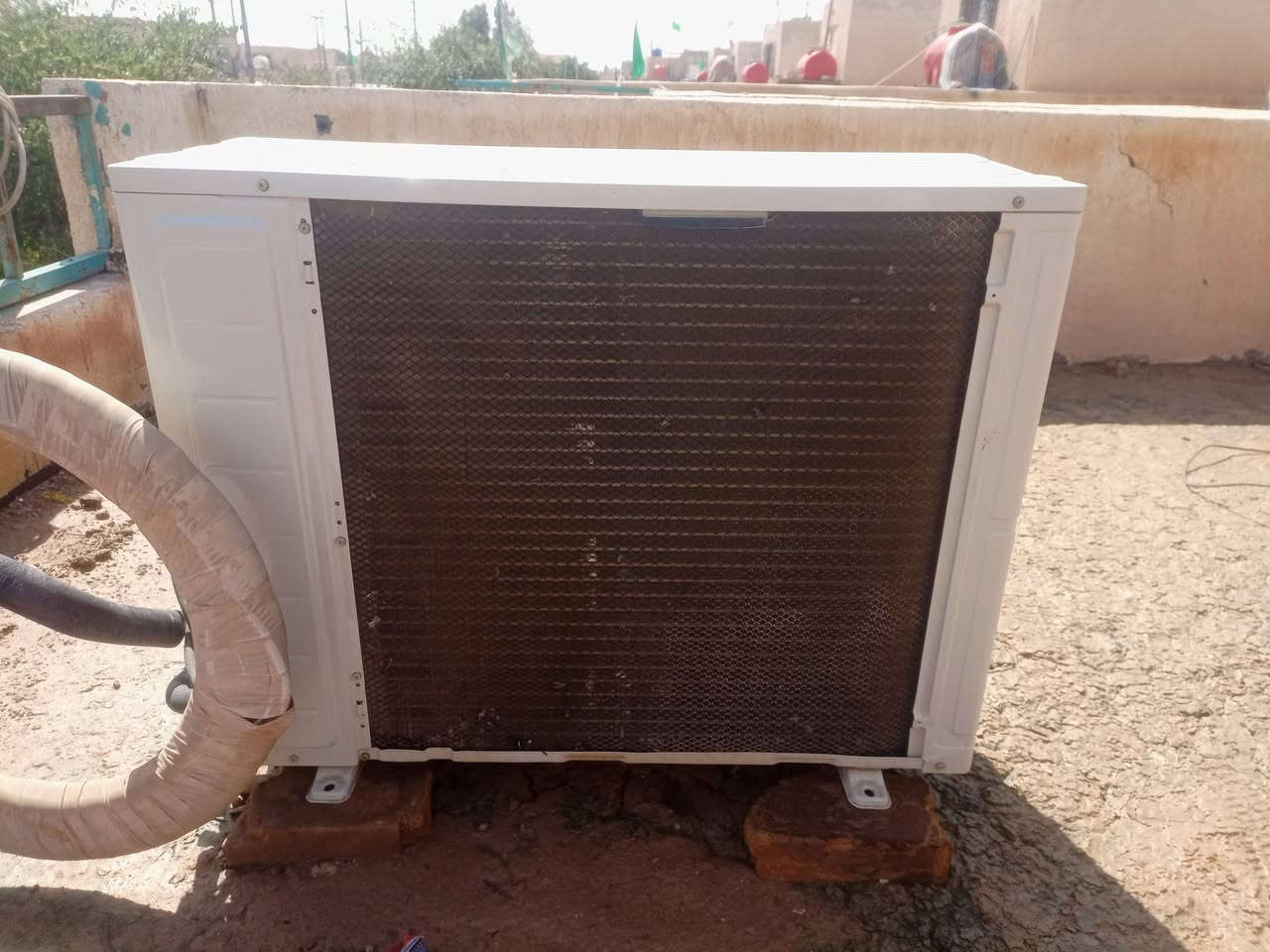 السلام عليكم اخوان اخواتي سبلت للبيع ابو الطنين جديد كسر ما صار له فتره مستخدم النوعيه الزينه سعره 600 اتصل على هذا الرقم/***********
