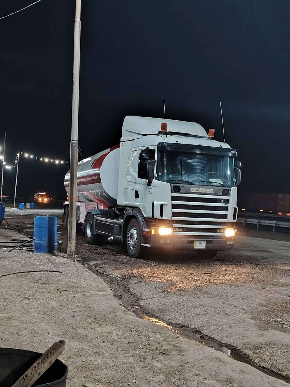 للبيع ٢٠٠٣ انجكتر كير ٣ب٣ رقم واسط بسمي طوناج جديد كفاله عامه ***********
