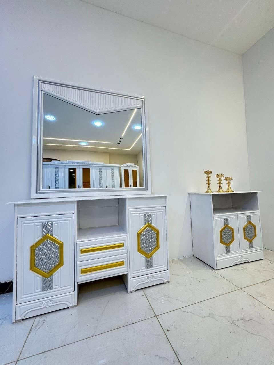 � معرض ونجارة أربح البسيط للموبليات 🌺

📍 العنوان:
واسط – الكوت – حي الجهاد – شارع النجارين

🪵 نوفر لكم:
✅ جميع أنواع الغرف العراقية والتركية.
✅ جميع أنواع الكناتير العراقية والتركية.
✅ جودة ممتازة وأسعار مناسبة.

📞 للاستفسار والطلب:
***********
***********

✨ زوروا بيج معرضنا:
فارس للموبليات 
أهلًا وسهلًا بكم، ونسعد بخدمتكم دائمً
