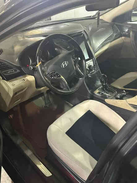 للبيع ازيرا خليجي مديل ١٢رقم أربيل فول واحد على واحد محرك ٦ سلندر صبغ جاملغ وبنيد فقط بكانه بغداد  سعره ١٠٠ ورقة بيه مجال ***********
