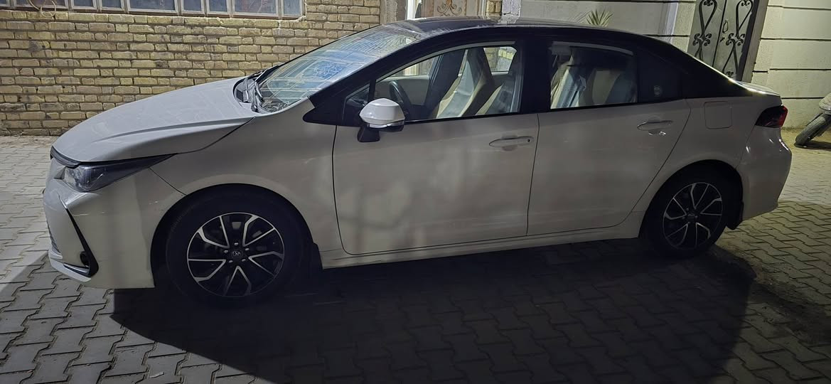 السلام عليكم
كورلا للبيع 
موديل 2023
محرك 2000
خليجي ويل كب 
ضربتها اشبر بل بنيد 
للاستفسار ***********
