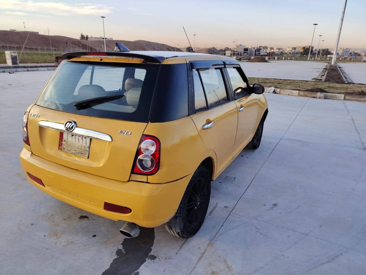 ليفان للبيع موديل ١٣ رقم نينوى سعر٣٣ وبي مجال تفاصيل اتصل على رقم *********** لا ترسل لان مكلف بالنشر اتصل علا رقم
