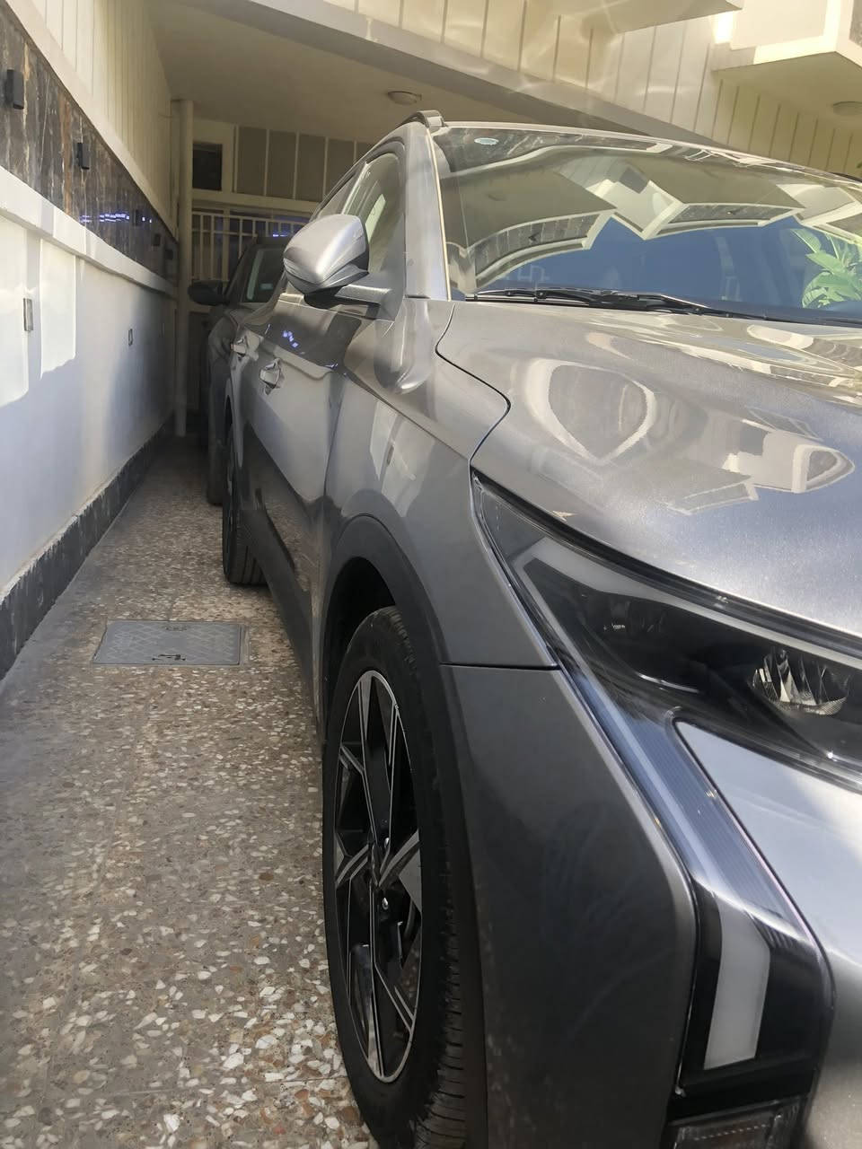 السلام عليكم k3 مكسيكي وكاله الدوليه تحت ضمان موديل 2025 ماشيه 11000 كيلو مكفوله  محرك 1600 دوش رقم بغداد انكليزي مواصفات  بصمه +بصمه ابواب اشاير بل مري مري شفط تحكم ستيرن جهتين تبريد قطعتين فتحه سقف ويل كب  شحن لاسلكي  تحكم بل قيادة   سعر 155$ وبية مجال  اتصال ***********
