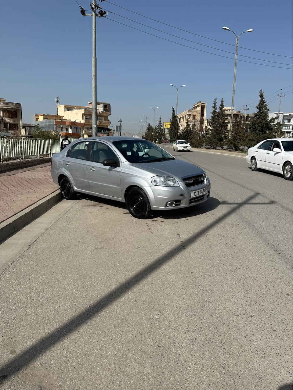 ئەڤیۆ مۆدێل ٢٠٠٧ ماڵی دۆست هەموو گیانی بە شەرت
رەقەم و سەنەوی هەتا ٢٠٣٠ تازەیە
بە شەرتی گێر و مەکینە و کارەبایی و هەموو گیانی بە شەرت
کامل بۆیاخە لەسەر ساخی بەس دەعمێکی پشتەوەی هەیە هیچی وانیە
مەکینە گەورە و گێڕ عادی
ڕۆن و بانس و کۆیل و پلاک و وایەری پلاک و فلپەمپ و ڕادێتەر و هەمووی تازە گۆڕاوە تازە سێرفز کراوە
شاشەی jbl بۆ بەستراوە
تەقەو رەقەی نیە ماشاءاللە سەیارەیەکە زۆر مەزبوت ماڵی دۆستە
نرخی ٤٧ وەرەقە و مەجالێکی کەم
*********** السليمانية, العراق
