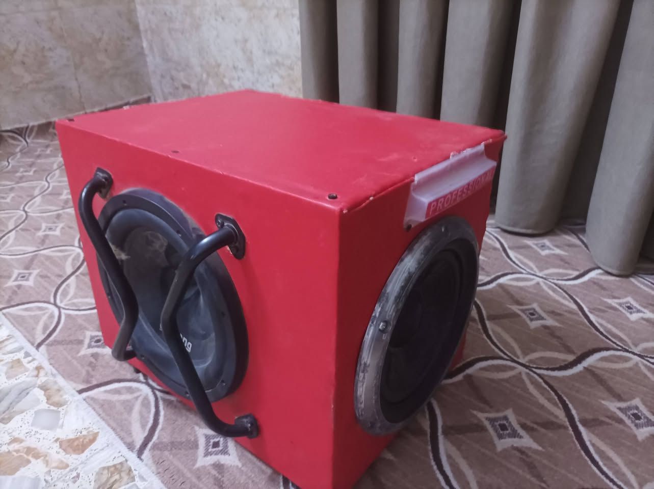مضخم صوت للبيع
شرط الصوت والهزه 
مكاني ديوانيه 
السعر خاص  
***********
