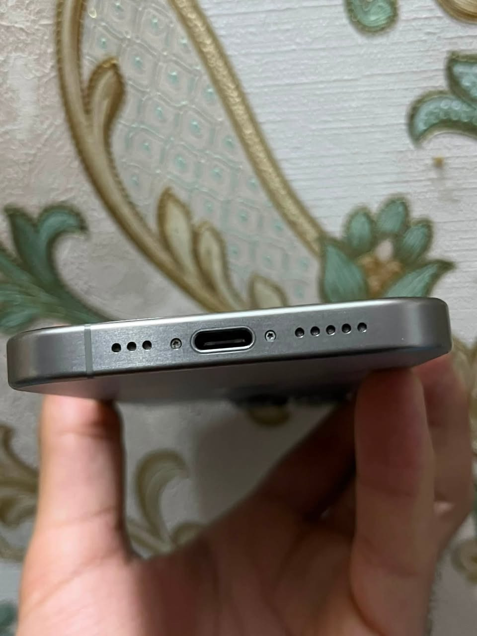 السلام عليكم 15 pro (صغير ) ‏شرق أوسط 128 ذاكرة ‏بطارية 86 الجهاز مبدل شاشة اصلية Face ID شغال الجهاز نظيف فقط الشاشة بها نقطة سوداء صغيرة يم  الكاميرا الأمامية للبيع قيم واخذ العنوان بغداد ***********￼ ويتساب￼

