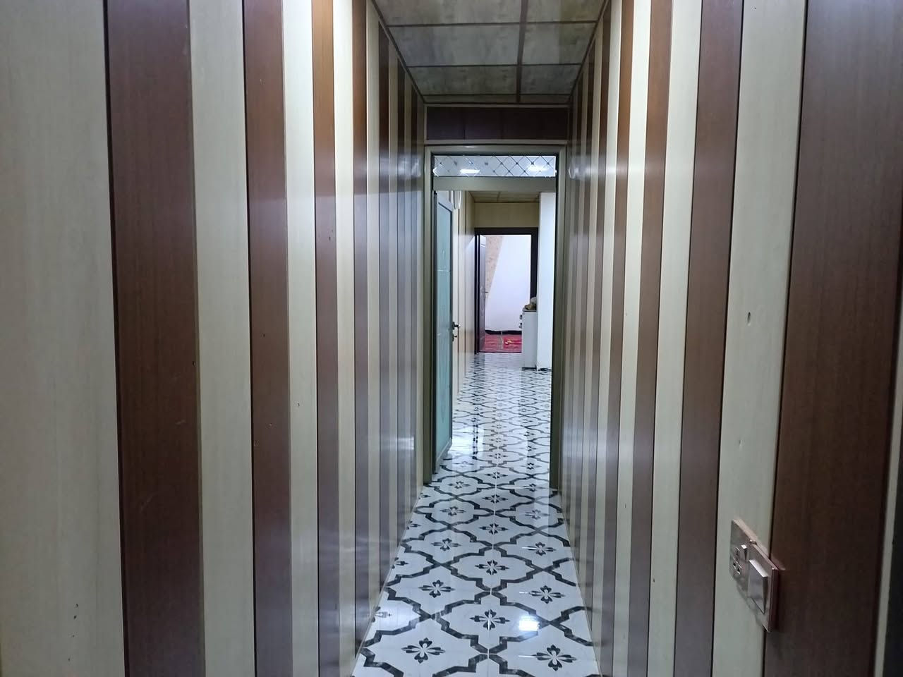 دارللبيع مساحة ١٠٠متر
موقع بةنجاعلى موقابيل ازادراعى يعني موقابيل شورجه 😊 خدمات كامل 
استفسار
***********
