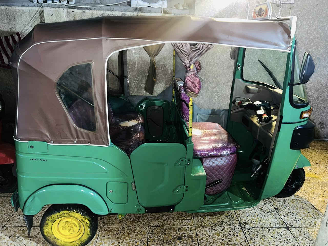 السلام عليكم تكتك لبيع موديل 21 شهر 1 تكتك خير من يم الله تكتك مجفتا اكسل خير من يم الله  سعرها 7ونص وبيها مجال اتصال وتساب فقط ماكو فيس  تكتك بسمي تحويل ثاني يوم  تكتك كامله كشرها مكفول كفاله ***********
