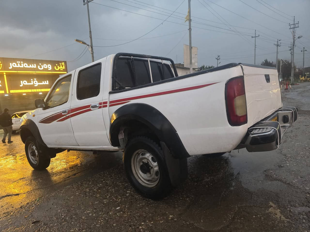 نیسان 2005 ساغی دوبەی
موسو بڕاوە بەشەرت
کامل مەسروف
ناوسور
گێڕو دەبڵ گێڕ بەشەرت
مەکینەو ئەکسلی بەشەرت
چوار تایەی لۆک
پێشی تازە داگیراوە
کامل پلێتی پێوەویە
گەرمو ساردی مەزبوتە

 سیعر// 74 گەڵاو کەمێ مەجال

شوێن// هەڵەبجەی شەهید

***********

***********
