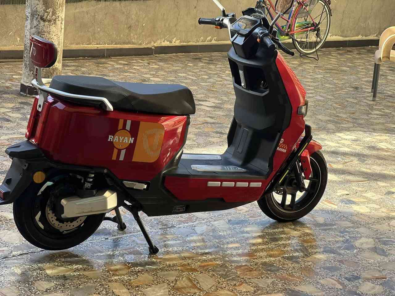 ريان وحش الكون للبيع
لون مميز
مواصفات
6 باتري
ملف 2000
80 كيلو بالشحنة الوحدة
نظام p
نظام R
نظام حماية سرقة
نظام بصمه
تربط على موبايل
قاطع دورة
نظام abs
منفذ شحن USB
مكانه بغداد العبيدي 
السعر 950
***********َ
