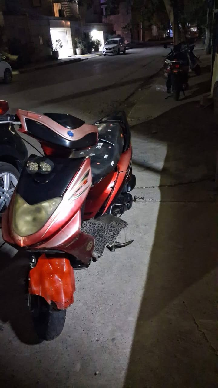 السلام  عليكم دراجه ياباني اصلي  سرعه 120 نضيفه كلش  بدون اي نقص   دراجه باله كامله مكمله  استاند  كهربائي تايرات جداد   و كفرات جديده  تجي تفحص و تدلل   مكينه ما مفتوحه ابد و ضمان   الشراي يتصل  و يدلل   و سعر جدا مناسب
*********** 
***********
