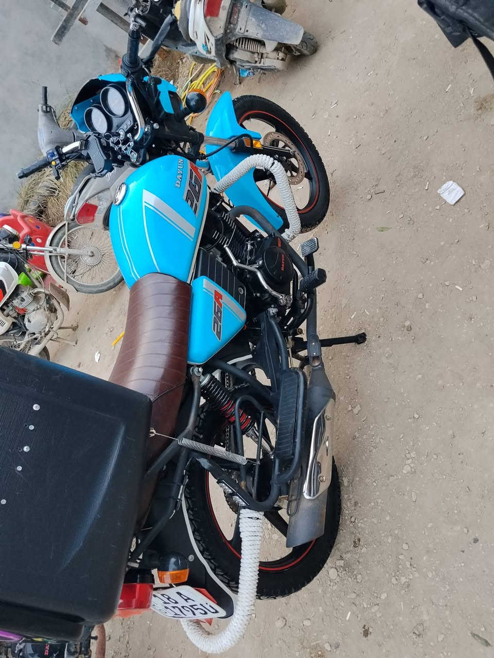 السلام عليكم دايون نفخ موديل 23 رقم بابل بأسمي تحويل ثاني يوم دراجه كامله نقص برغي مابيه مكفوله كفاله عامه محرك 150 تجي اذا بيه شخط ترجع وكروتك عليه سعره 2100 وبيه مجال للتواصل *********** مكاني حله مركز
