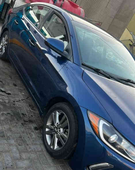 السلام عليكم النترا للبيع موديل ٢٠١٧ أمريكي محرك ٢٠٠٠ رقم شمالي بسمي حادثه جاملغ وبنيد الجهة اليسرى مبادلات السعر ١٢٥ ورقه العنوان بغداد حي العامل رقم الهاتف *********** ابو علي
