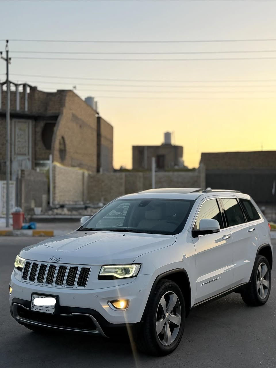 السلام عليكم
جيب شيروكي خليجي 2016
فول مواصفات مكفوله كفاله عامه
السياره جديده كلش
ماشيه 65 mi 
جاهزه مانقصه اي شي
السعر 245
العنوان الناصرية
***********
