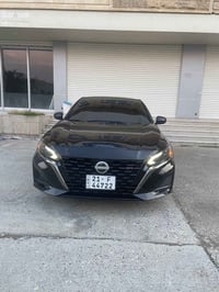 سلام و عليك نيسان ئالتيما ٢٠٢٣ SV دوو پارچة و يةك بست بؤياخي هةية جامل...