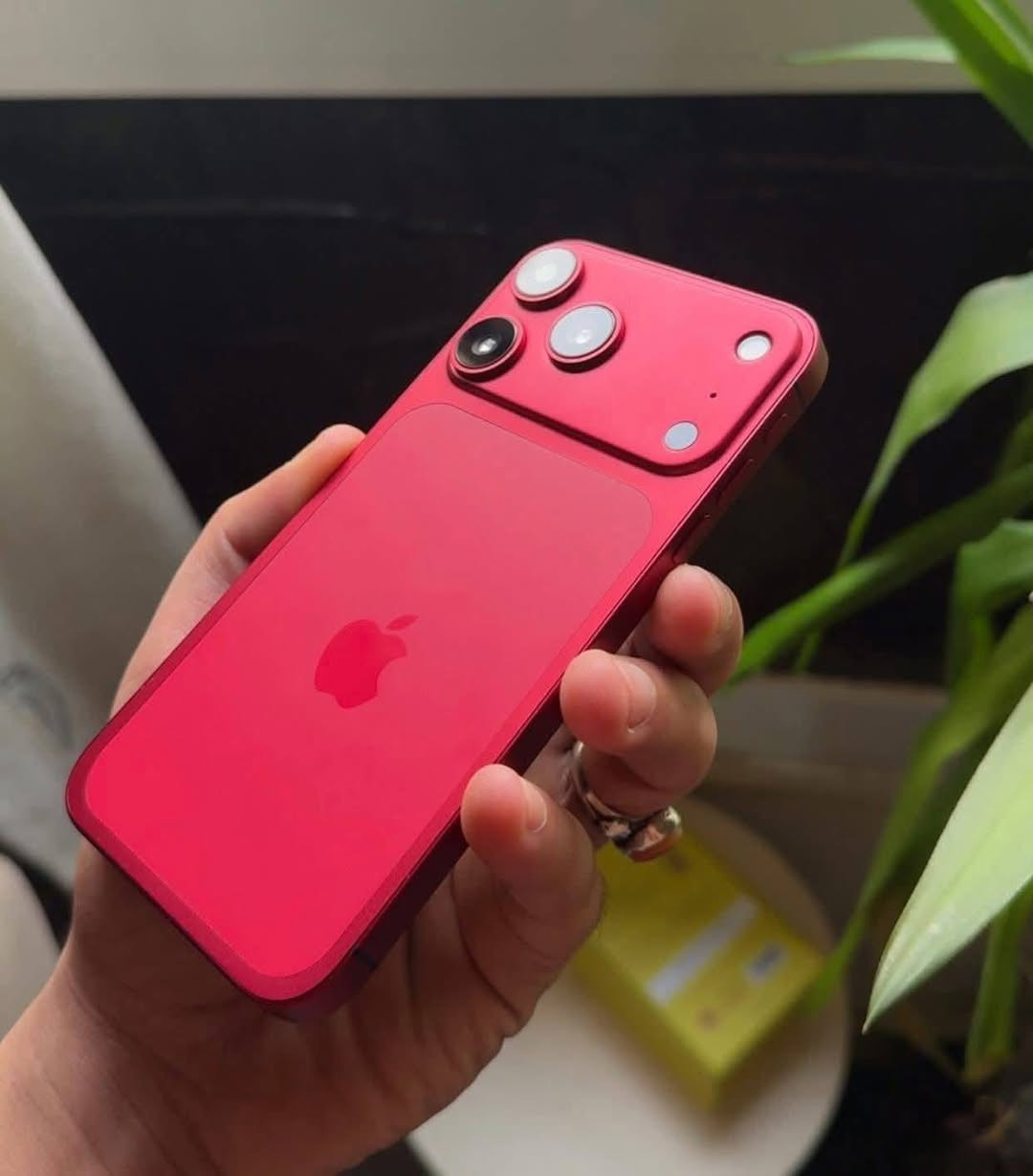السلام عليكم ايفون Xs MAX محور 17 برو ماكس جهاز جديد كلش لون ماروني ذاكره 64  بطاريه 79 جهاز كله بلادي رايده 225 بي مجال بسيط متوفر توصيل جميع محافضات العراق ***********
