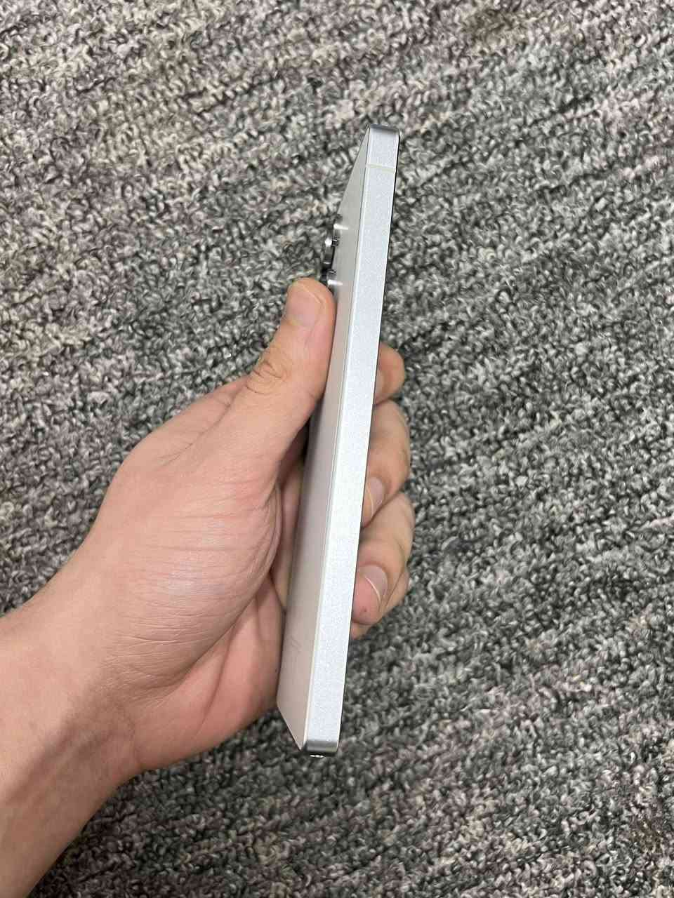 S25 الترا لون تيتانيوم ابيض
ذاكره 256 شرق اوسط ضمان عين الفهد

الجهاز اخو جديد مستخدم قليل نظافته 100%

ويا كيبل وبكج حمايه فقط

السعر 1100 وبي مجال جدا بسيط

مكاني بغداد-الوزيريه

واتساب ***********
