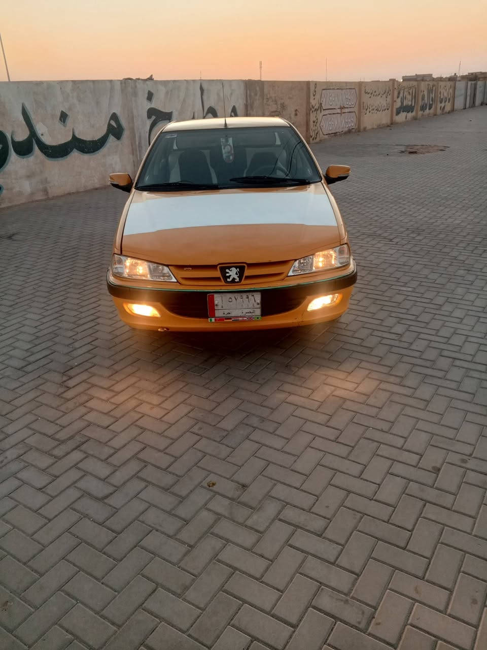 سلام عليكم سيارا بيجو بارص 2015 مكفولة ضربه وتبديل ومكينه وكير وحداديه وتخم تاير. سنويه لل27 لسعر 33 رقم الهاتف ***********
