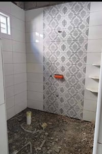 خلفه سيراميك ارضي وجداري والشغل درجه اولى//07857801029///