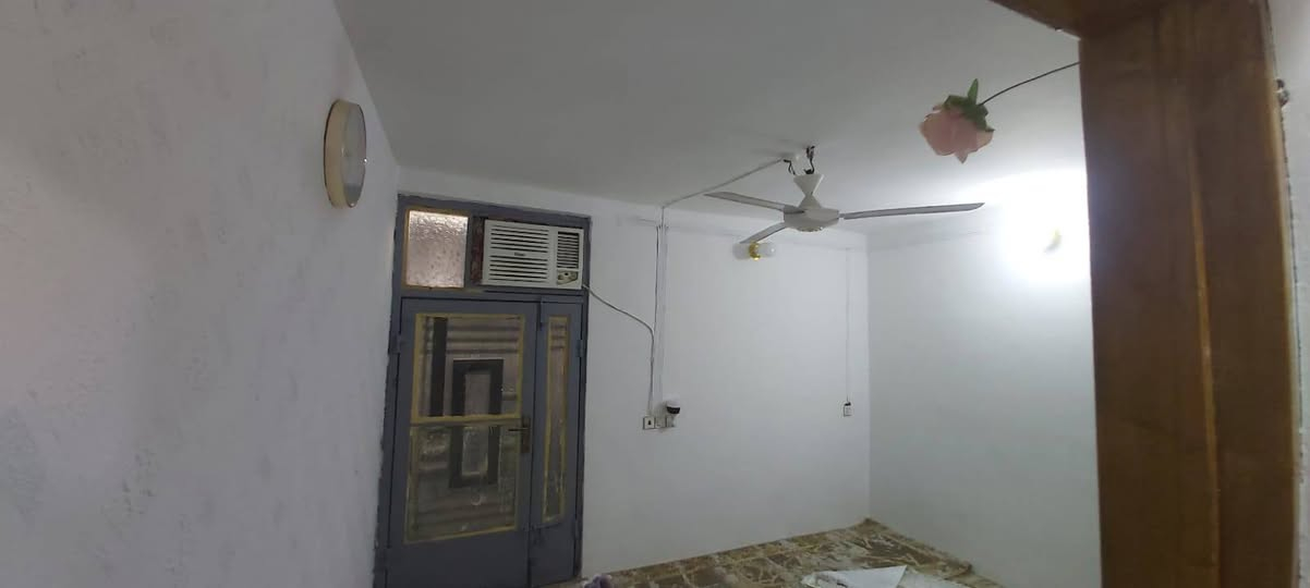 السلام عليكم بيت 50 متر طابو سند 25 في كربلاء الحر الرشديه بسعر 28 مليون للأستفسار مكتب جابر للعقار أو مراسلة الصفحة أو الاتصال ***********
