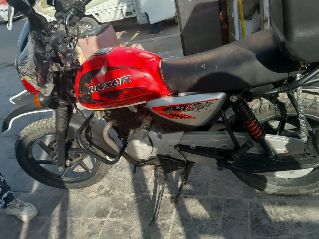 سلام عليكم دراجه بوكسر مديل ٢٠٢٣نازله بل ٢٠٢٤دراحه جديده بمعنه الكلمه اي نقص ما بيها الله شاهد شخصيه وما مشتغله دلفري خالها اليه اروح وجي بيها البيت دراجه بسمي ادور ***********تحويل السعر مليونين و٣٠٠العنوان السيديه
