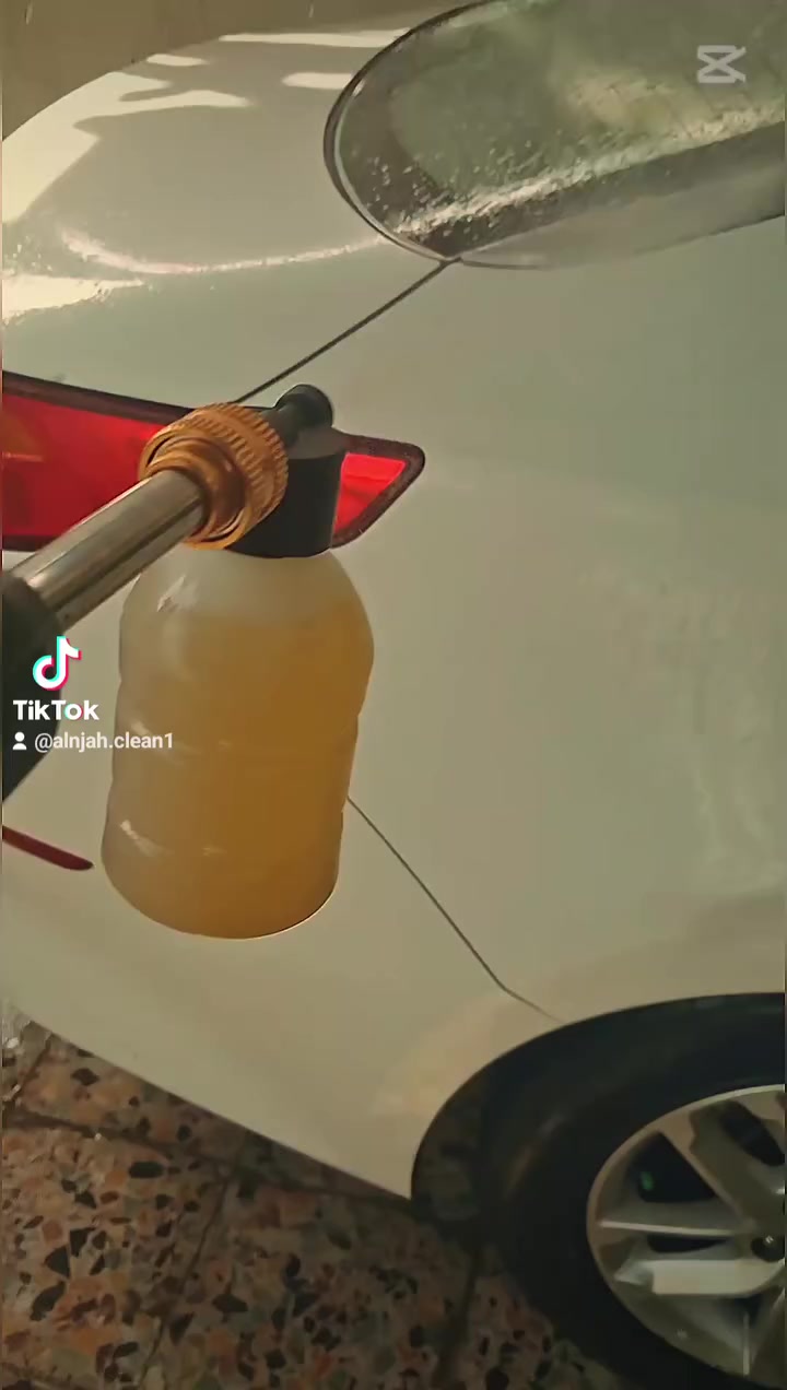 السيارة وصخة احنة نجيك للبيت ونظف السيارة باسعار مناسبة للحجز راسلنة على ***********
