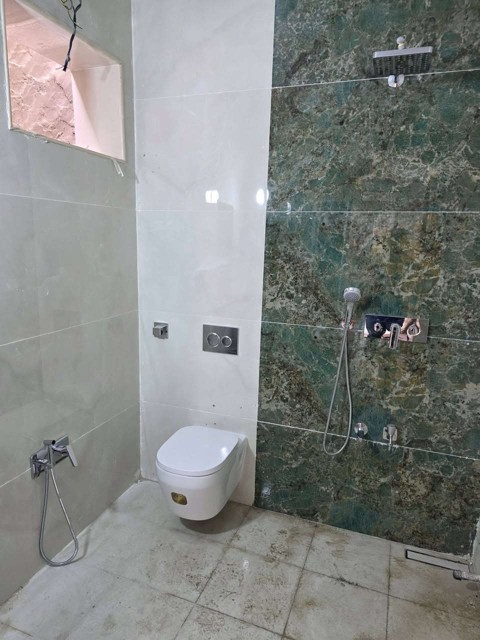 احد مواقعنا في بابل نادر الثالثه تشطيب بيت متكون من أربع مجاميع صحية 
 تنفيذ غيث السعيدي للتأسيسات الصحية العامة  
 ***********
 ***********
