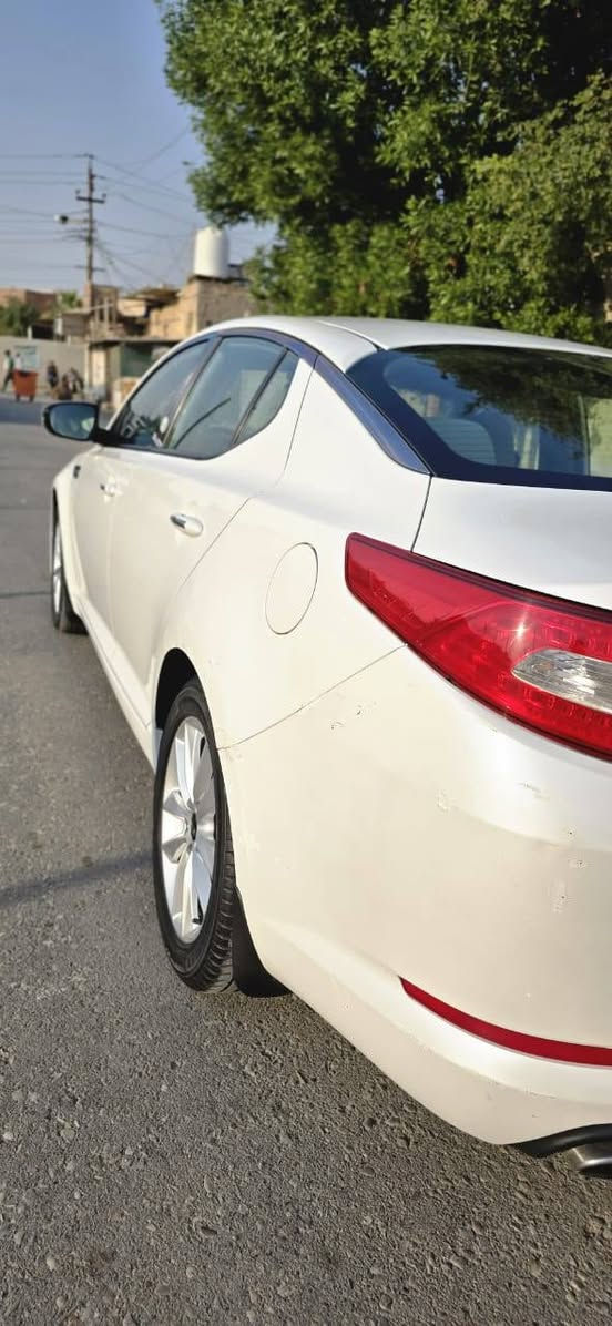 كيه اوبتيما 2012 خليجيه السيارة  فول مواصفات عدا الفتحه كفاله عامه عدا مكان بارد سيارة رقم اربيل انگليزي شرط  الوكالة والتحويل سيارة مكينه 2400 دوش منظومة تبريد جديده سيارة تخم تاير  كله جديد مكان السيارة بغداد السعر 135 للاستفسار ***********
