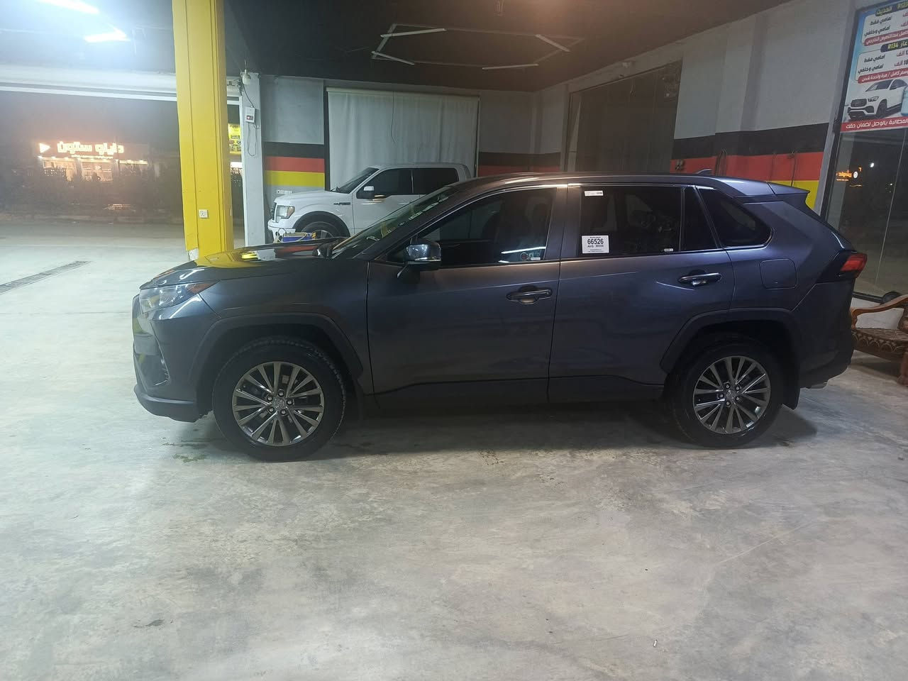 موديل 22 للبيع... ومراوس صبغ 3 قطع امامي جاملغين خلفي صبغ محدد ماشي 35 ميل رقم سنويه جديد بدون ارباك حجر بيىه موجود رادار موجود مكان بيجي   ***********
