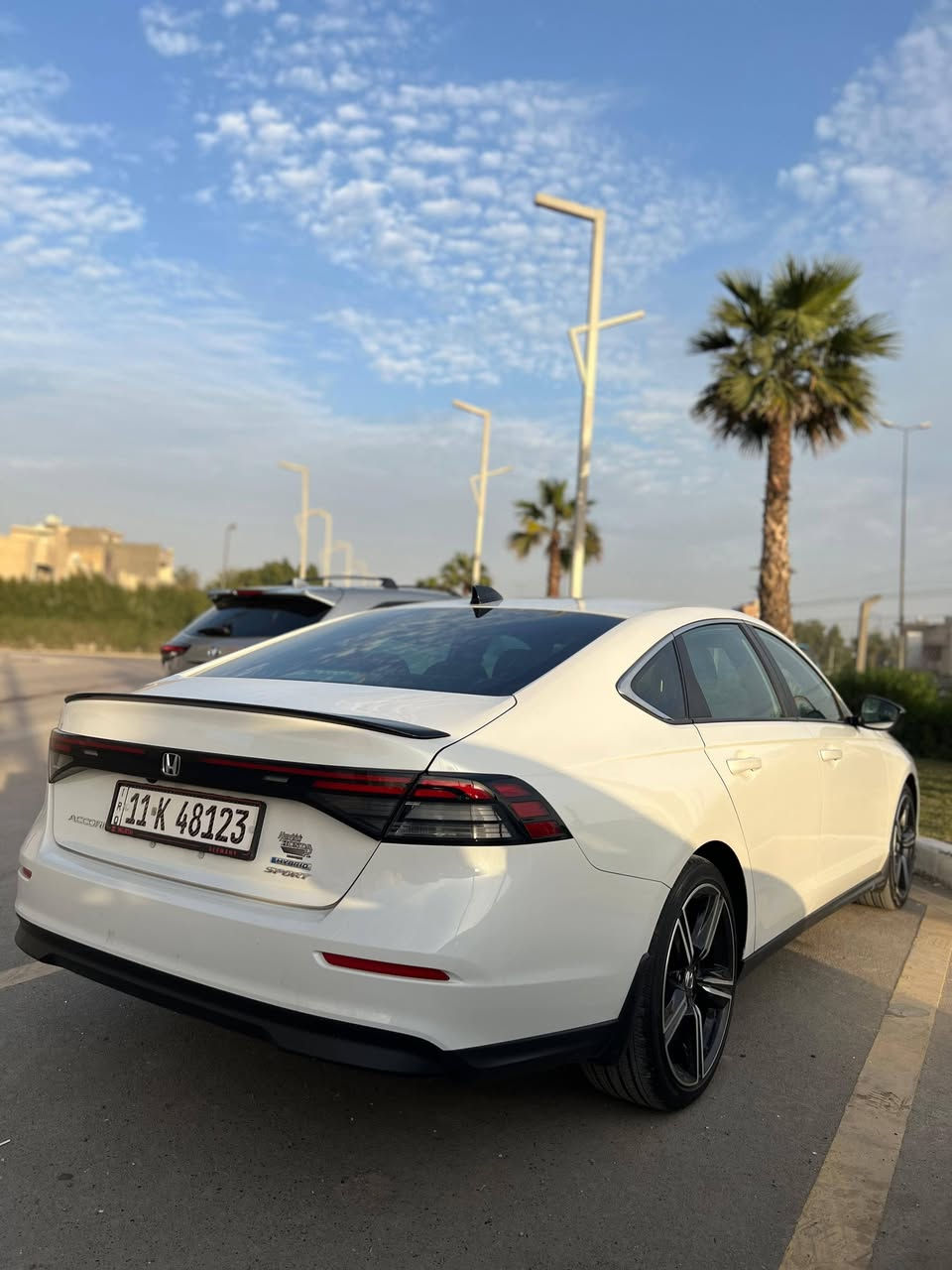 HONDA ACCORD 2024 SPORT
للبيع فقط .... 
هوندا اكورد موديل 2024 
ماشية 10 الف ميل فقط 
فئة SPORT 
حادث . تبديل بنيد فقط بدون اي دواخل دعاميه اماميه نفسها بلادية 
كشنات مخمل . 
قيادة ذاتية 
توقف تلقائي 
تحديد مسار 
عدسة زنون + لد نهاري 
فتحة سقف 
السيارة جاهزة ورقم بغداد 
مكان السيارة بغداد الغزالية 
السعر 18.800 والشراي يتدلل 
موجود واتساب ***********》
