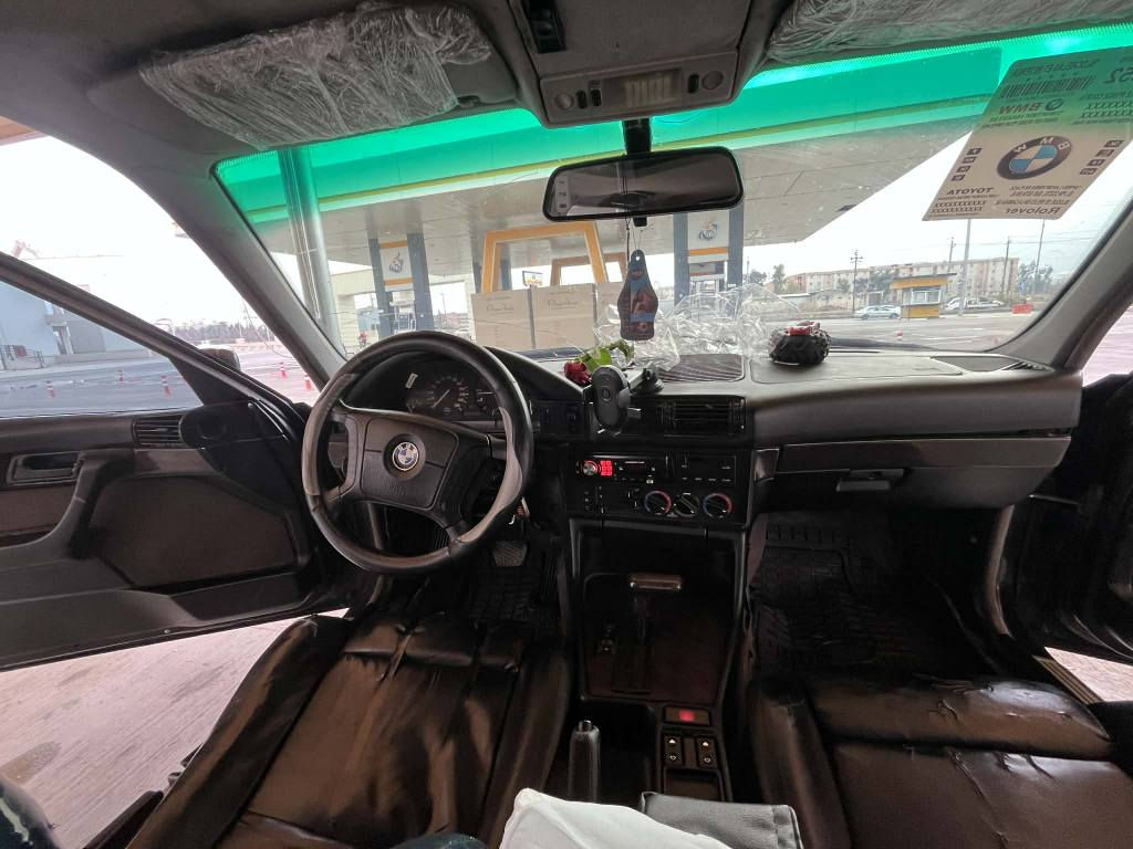 BMW E34 525i

مۆدیل1995

مەکینە525کەپس گێر ئۆتۆماتیک تەبریدەساردو گەرمە جام کاربایە دەبل ئێرباگ فول فول کوشن جلدە کوشن سپۆرتە بێ دەحمو لێدرانەئارم پلاسیتک سلێمانێە

بۆ زانیاری زیاتر نامە بۆ ماسنجەر بنێرە سوران, أربيل


**إذا كنت صاحب هذا الإعلان وتريد حذفه لأي سبب، رجاءا أرسل رسالة إلى الدعم الفني**